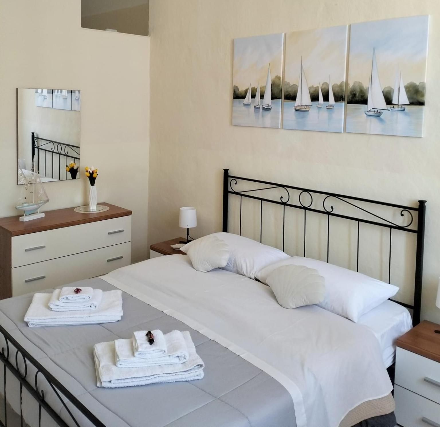 I Velieri Di Trapani Apartment Bagian luar foto
